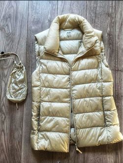 UNIQLO VEST ULTRA LIGHT DOWN SIZE M
