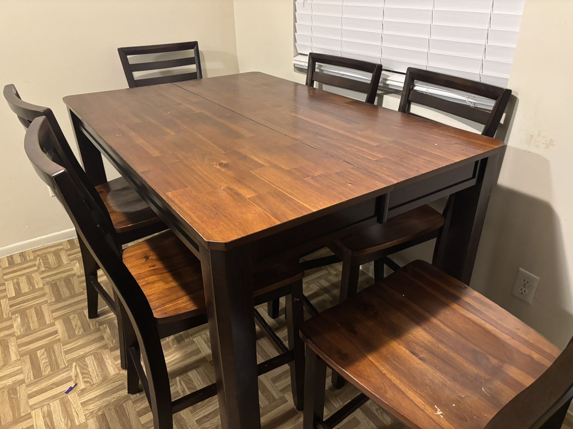 Dinning Table