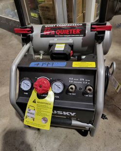 HUSKY AIR COMPRESSOR 4.5 GALLON