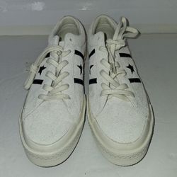 Unisex Converse One Star Trainers Size: 6M