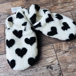 Cute Cozy Black/White Heart Slipper Socks -M/L (8-10)