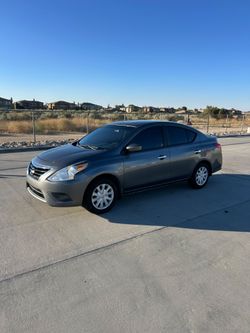 2017 Nissan Versa SV