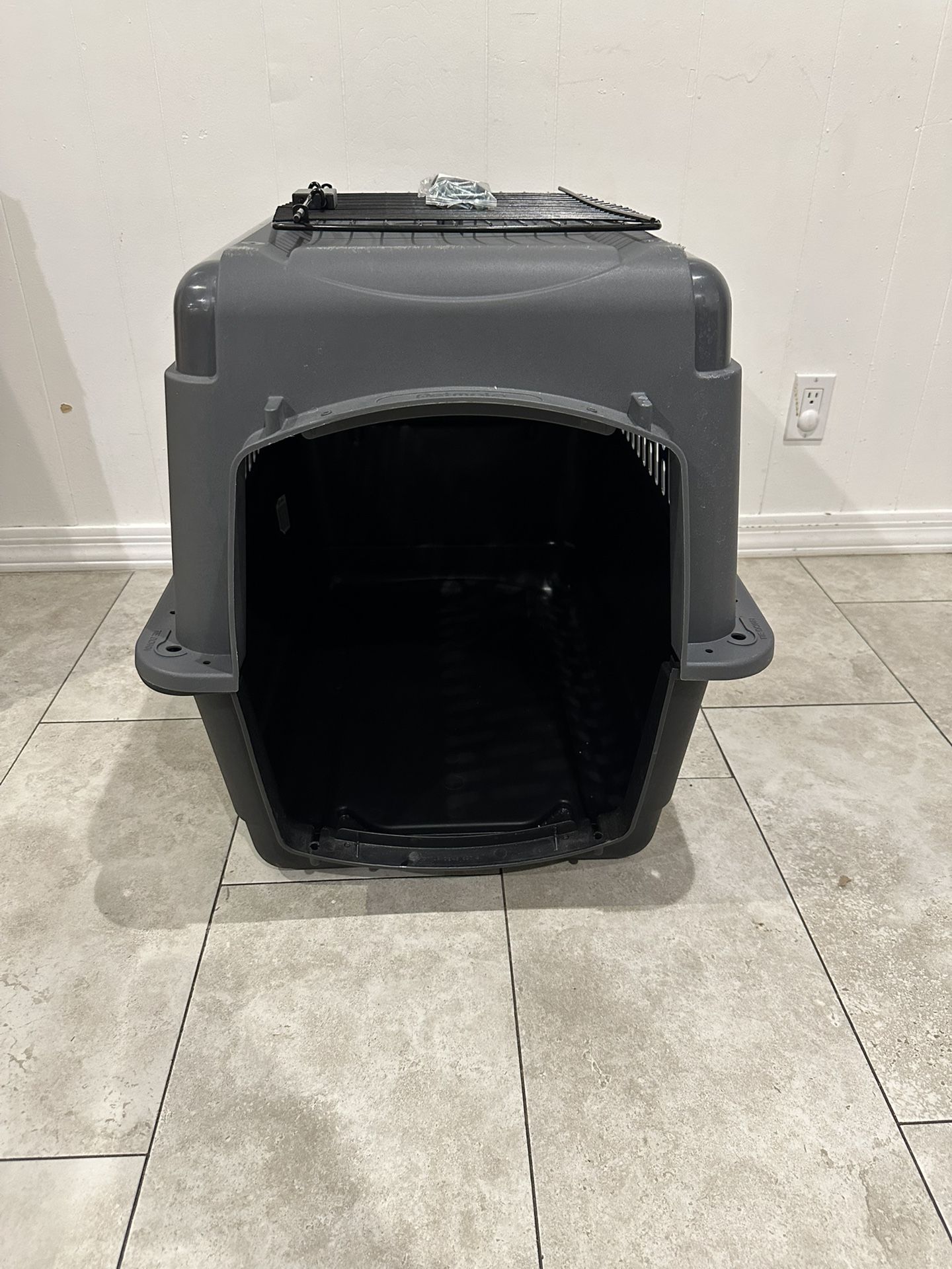 Large Dog Kennel / Pet Crate