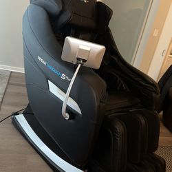 Massage Chair - Medical Breakthrough 5 PLUS