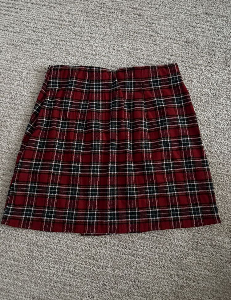 Hollister Red Plaid skirt