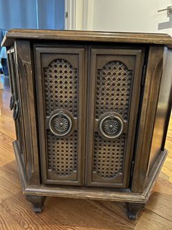 Vintage Wooden End Table Night Stand 