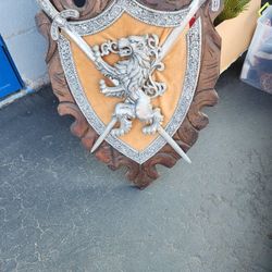 COAT OF ARMS FAMILY CREST