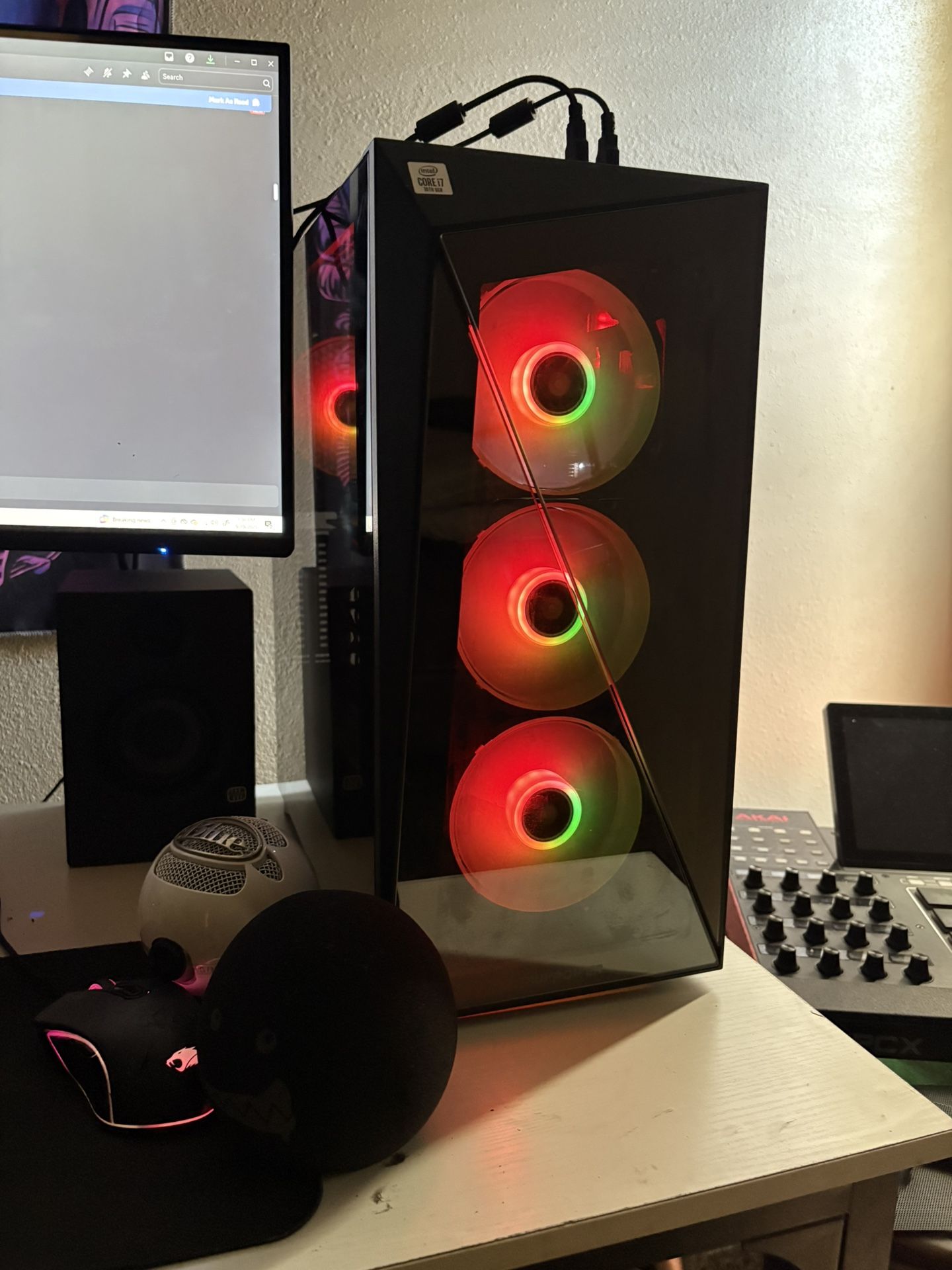 iBuyPower Gaming Desktop PC BUNDLE With Mouse And Keyboard, Microphone And More!