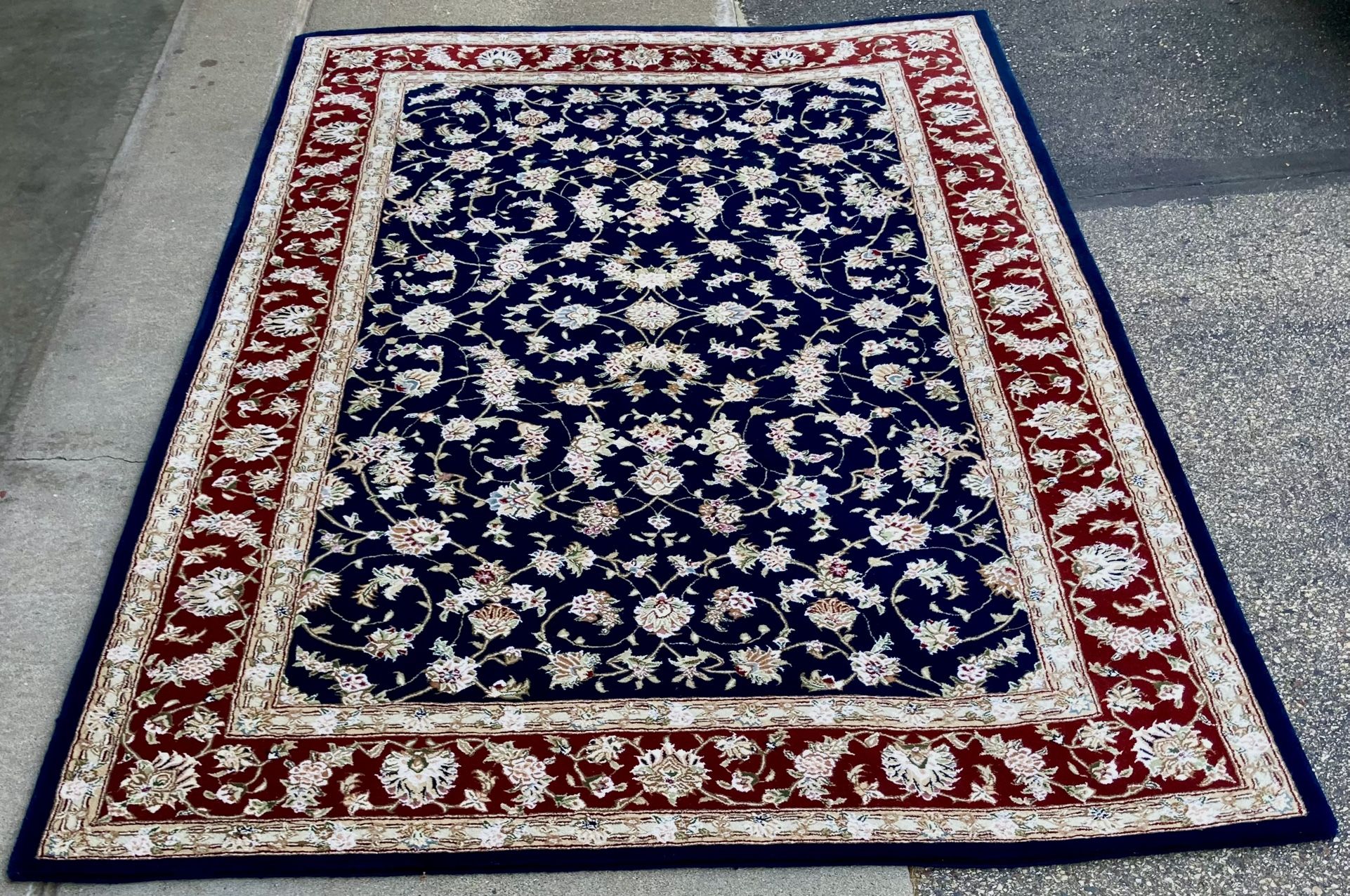 Traditional Wool Rug with Multi Layered Under pad