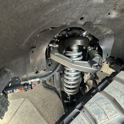 FOX PERFORMANCE ELITE SERIES 2.5 COILOVER SHOCKS W/ ADJUSTERS IN STOCK 3700$ FRONT AND REAR 🔥