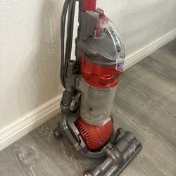Dyson Vacuum 