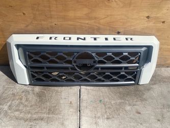 2022-2025 front grill Nissan frontier  OEM
