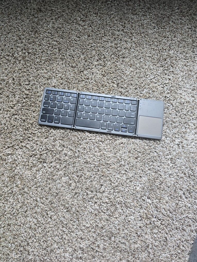 Foldable Wireless Keyboard 