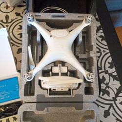 DJI Phantom 4 Drone