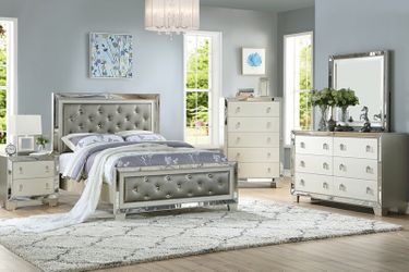 Brand new silver mirrorred queen bedframe + dresser + mirror + nightstand 4PCs set