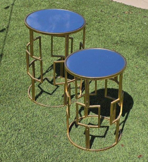 Stunning Gold Nesting Side Tables Mirrored Tops - Modern & Versatile!