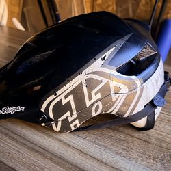 Troy Lee helmet