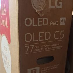 TV LG OLED 77" (C5).
