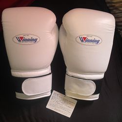 Winning Boxing Gloves 16oz