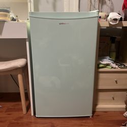 Upstreman Mint Green Mini Fridge