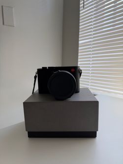Leica Q2
