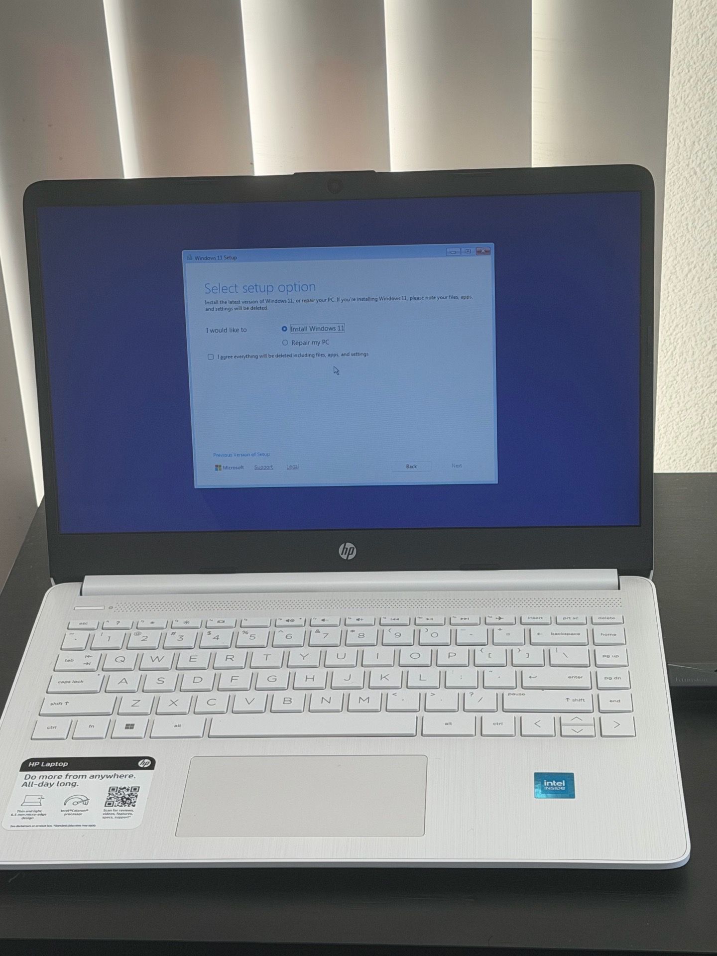 White HP Laptop - 14 inch (Clean & Works Perfectly)