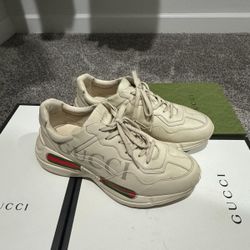 Gucci Sneakers 