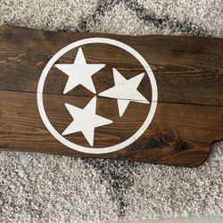 Handmade tri-star decor