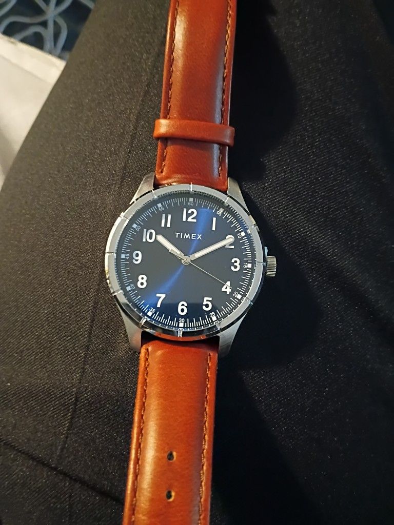 TIMEX LEATHER WATCH NEVER WORN