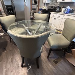 Kitchen/dining Table 