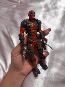 Revoltech bootleg deadpool