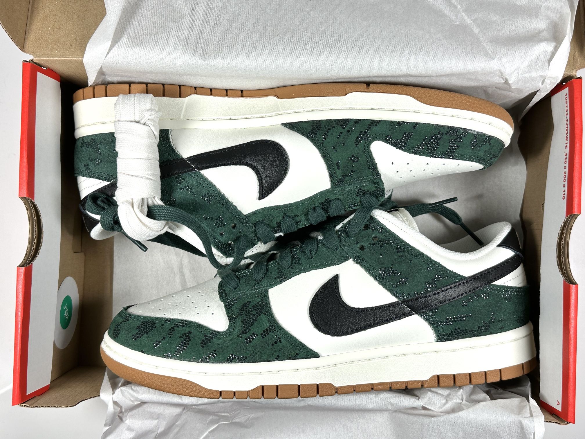 Nike Dunk Low Pro Green Snakeskin Black Sail FQ8893 397 size 9M 10.5W NEW