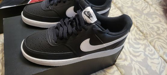 New nike   size  9.5 mens