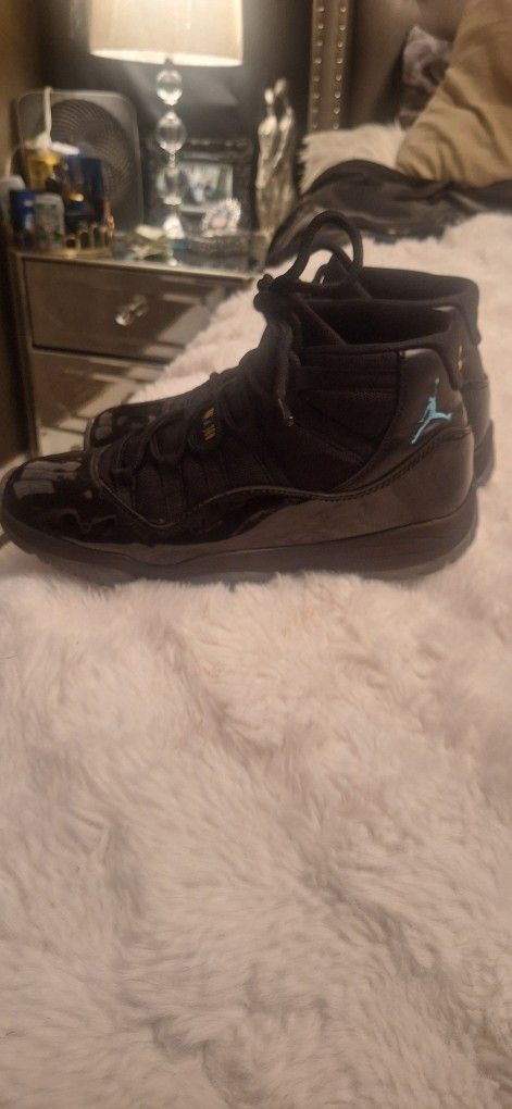 Air jordan 11 ratio Gamma Blue And no these are not knock off size nine