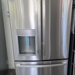 28.5” Deep (W/ Handles On), Counter-Depth, Fingerprint-Resistant French Door Refrigerator W/ 22.1 Cu Ft Capacity By GE At $2200 Off MSRP!