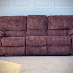 Super Clean And Comfy 3 Seater Sofa With Recliners