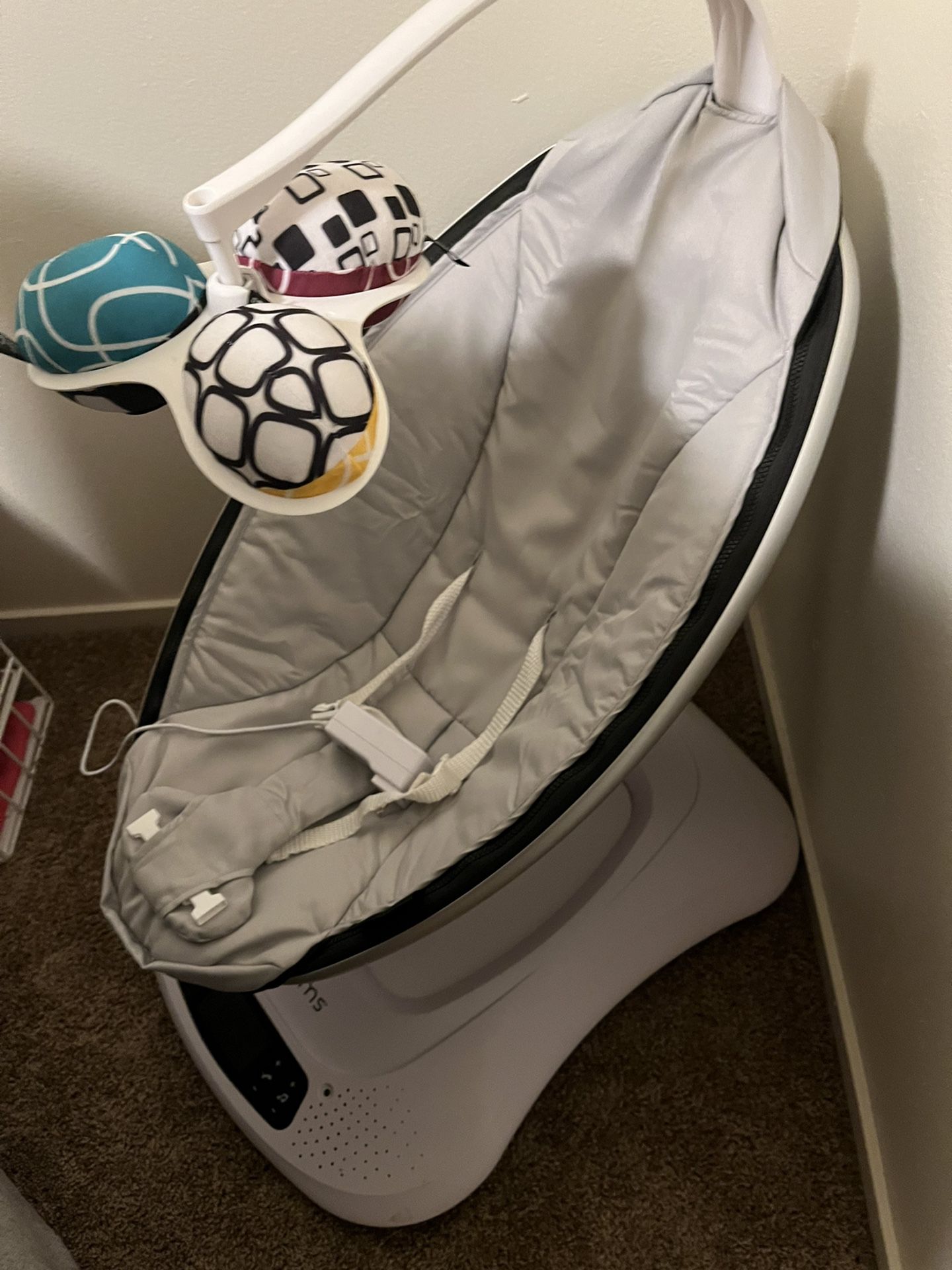 Mamaroo Bluetooth Swing (Used Only Once)