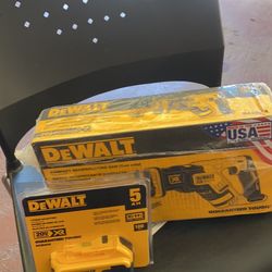 DEWALT 20-Volt MAX XR Cordless Brushless Compact Reciprocating Saw (1)(Battery 5 Ah no charger)