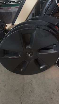 Tesla 2021 hub caps