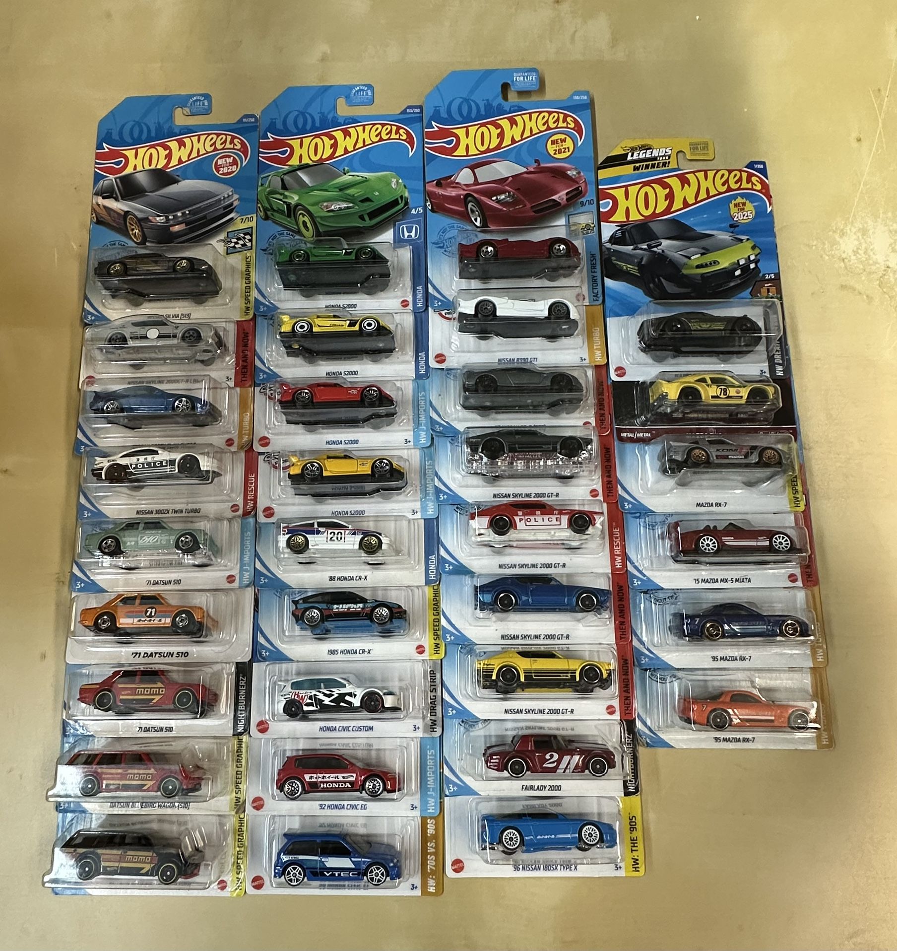 Lots of Cheap Hot Wheels!!