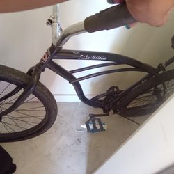 Black Beach Cruiser 
