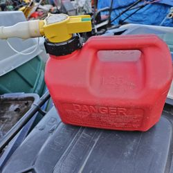 No-Spill HDPE Gas Can .15 gal EXCELLENT CONDITION 