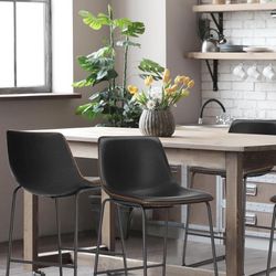 Kitchen Bar stools With Metal Legs like New 