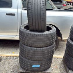 255 40 21 Michelin Set of 4 Used Just Like New