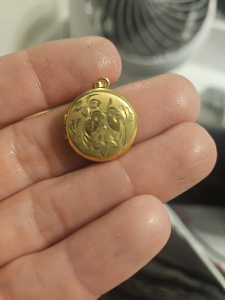 Vintage Locket 