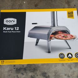 Ooni Karu 12 Pizza Oven