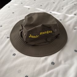 bucket hat