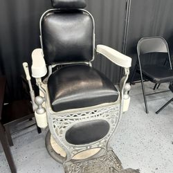 THEO-KOCH ANTIQUE BARBER CHAIR