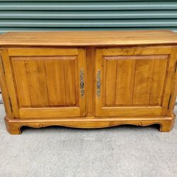 Beautiful Ethan Allen "Legacy" French Country Buffet - Like New!