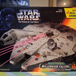 Millennium Falcon 